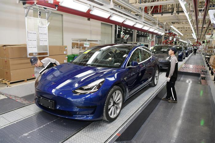 特斯拉上海超級工廠迎中國領(lǐng)導視察，馬斯克盛贊“上海速度”助力新能源汽車銷售